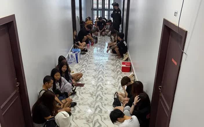 Campuchia bắt giữ hơn 4.000 đối tượng lừa đảo trực tuyến - Ảnh 1.