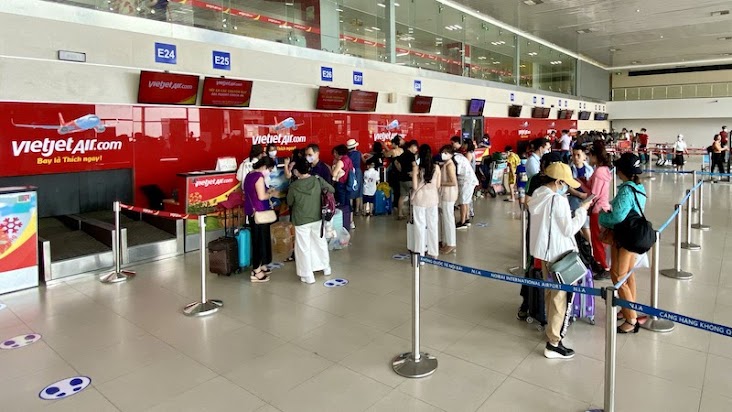 H&agrave;nh kh&aacute;ch bị y&ecirc;u cầu rời khỏi m&aacute;y bay, phạt 8,5 triệu v&igrave; một h&agrave;nh động- Ảnh 4.