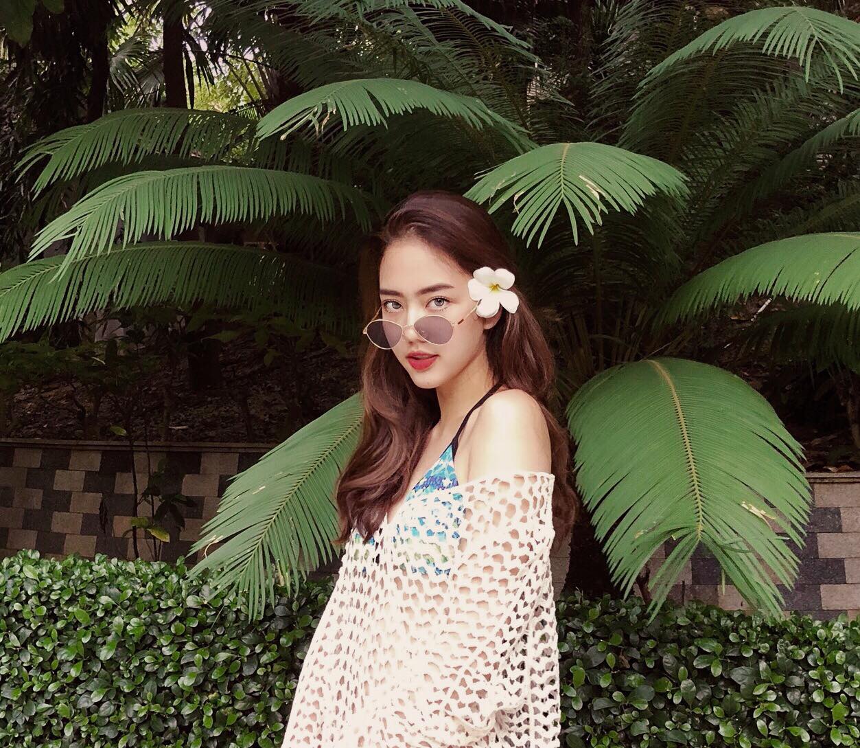Nữ tiếp vi&ecirc;n h&agrave;ng m&uacute;a tr&ecirc;n m&aacute;y bay g&acirc;y sốt 7 năm trước: Đ&atilde; nghỉ việc, lăn xả từ s&acirc;n pickleball đến yoga- Ảnh 1.