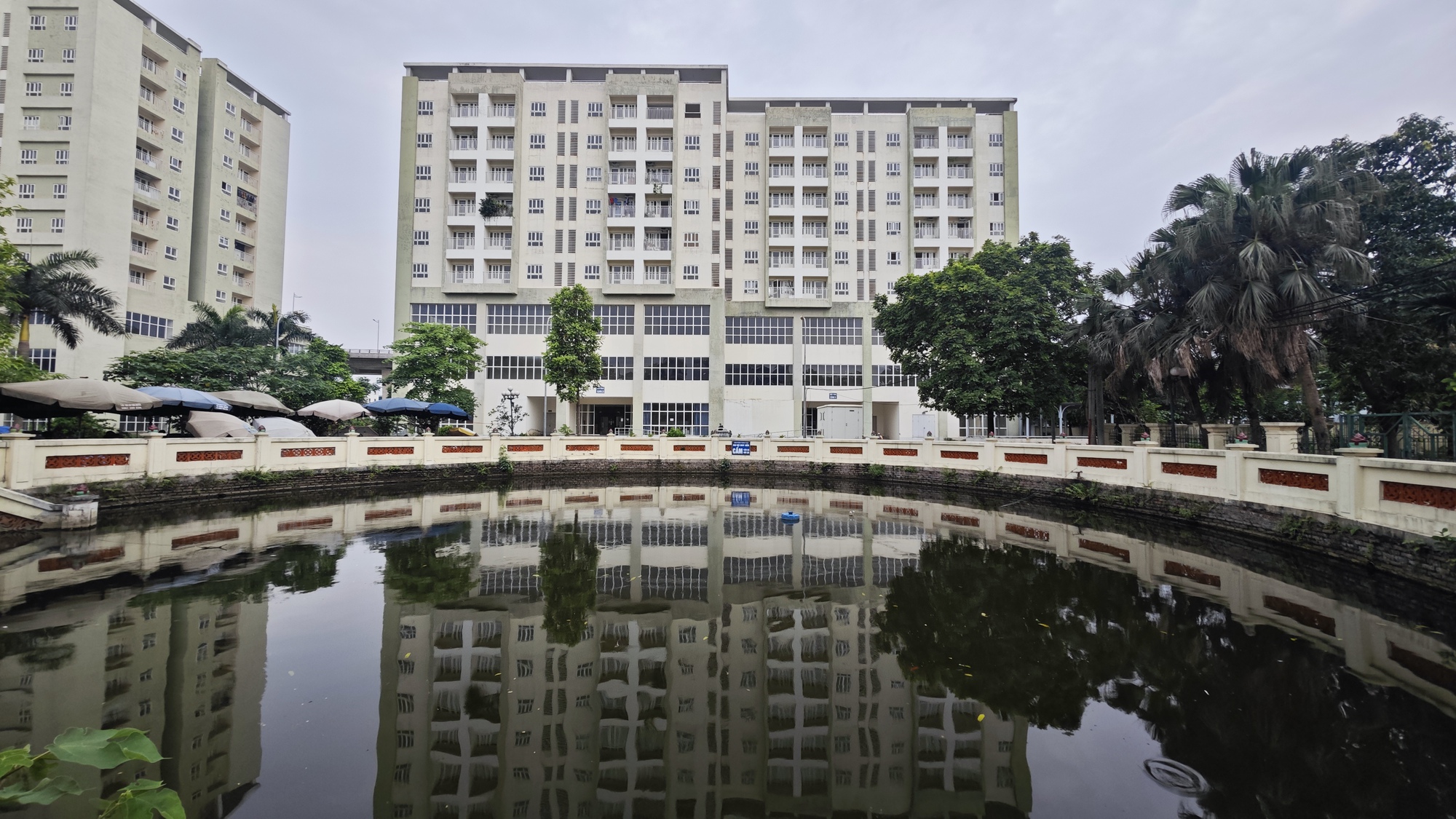 Cận cảnh khu t&aacute;i định cư của h&agrave;ng trăm hộ d&acirc;n H&agrave; Nội sau khi b&agrave;n giao mặt bằng phục vụ "si&ecirc;u dự &aacute;n" cầu Tứ Li&ecirc;n gần 20.000 tỷ đồng - Ảnh 6.