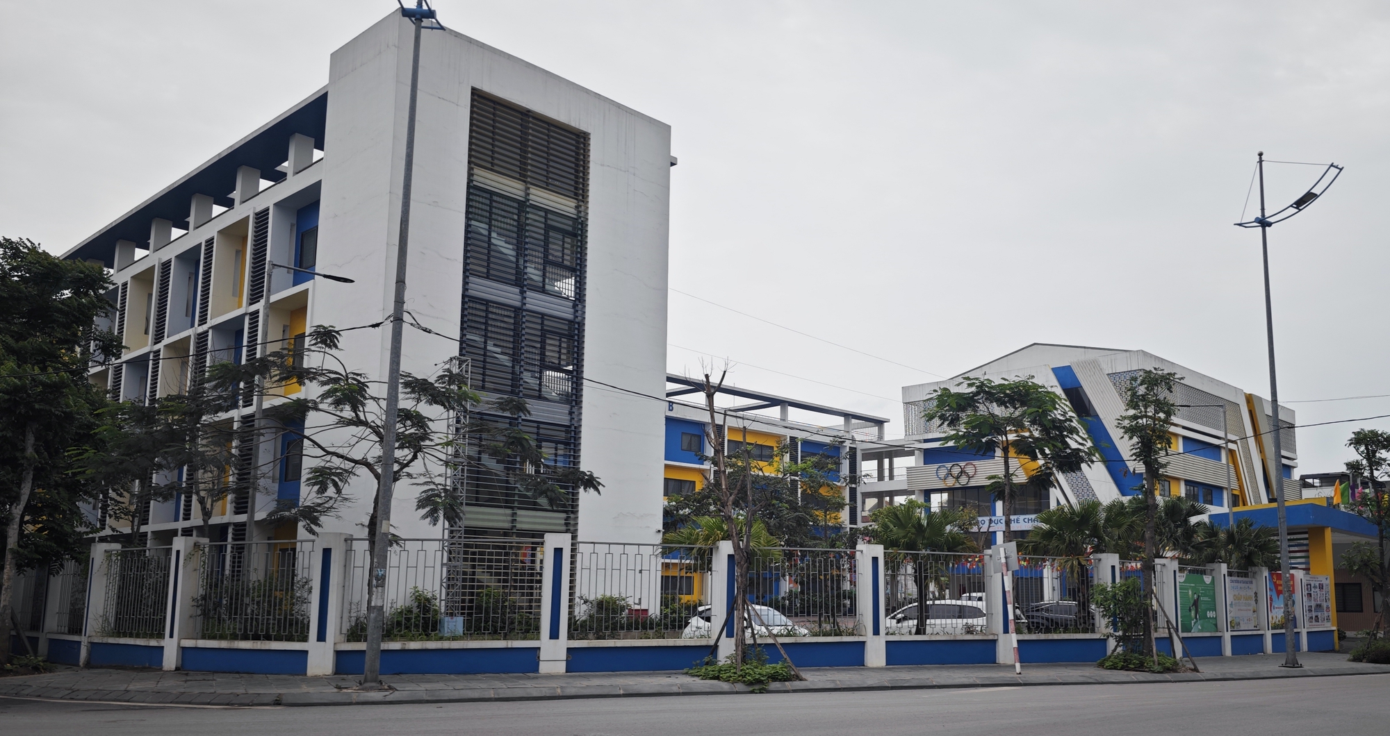 Cận cảnh khu t&aacute;i định cư của h&agrave;ng trăm hộ d&acirc;n H&agrave; Nội sau khi b&agrave;n giao mặt bằng phục vụ "si&ecirc;u dự &aacute;n" cầu Tứ Li&ecirc;n gần 20.000 tỷ đồng - Ảnh 5.