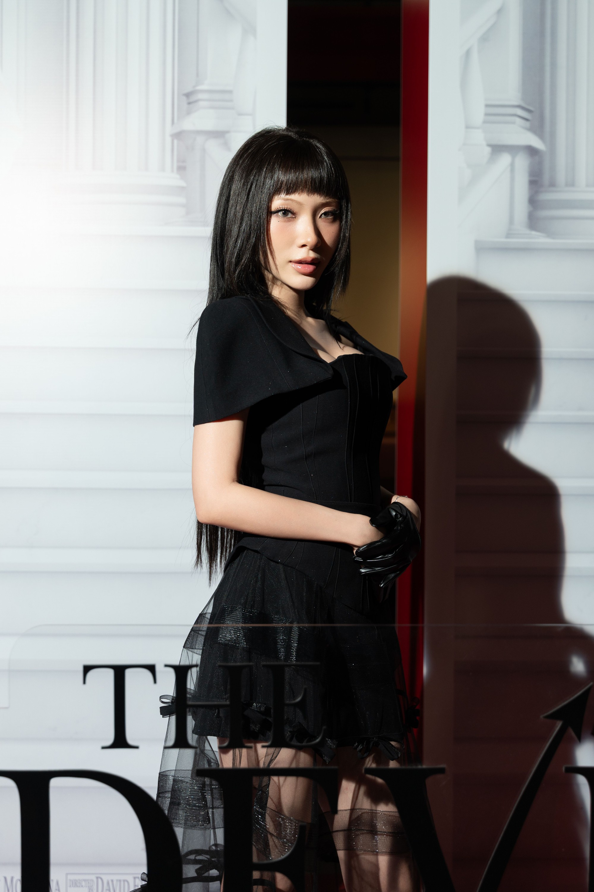 Thảm đỏ The Devil Wears Prada 2: Xo&agrave;i Non - Th&uacute;y Ng&acirc;n đẹp v&ocirc; thực, Thanh Thủy h&oacute;a c&ocirc; thư k&yacute; sexy chấn động MXH- Ảnh 10.