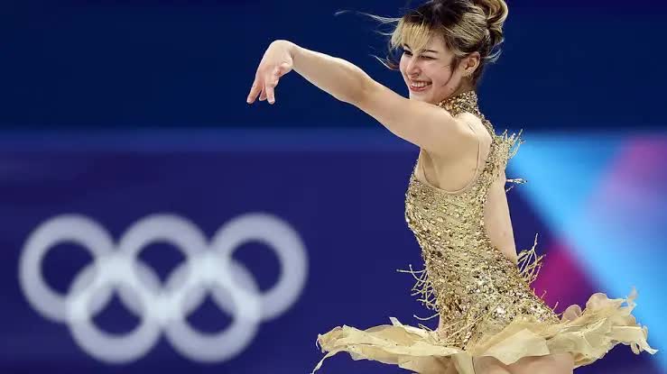 Alysa Liu bị ch&ecirc; "mặc xấu nhất" Met Gala sở hữu profile khủng: Gi&agrave;nh 2 HCV Olympic, 13 tuổi đ&atilde; v&ocirc; địch trượt băng- Ảnh 4.
