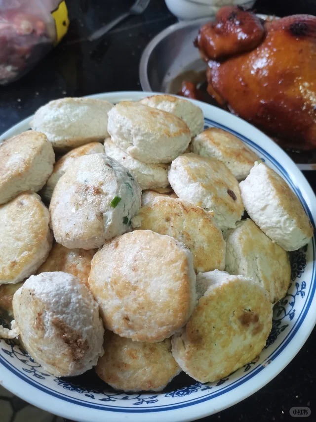 Hạ Ch&acirc;u kh&ocirc;ng chỉ c&oacute; cổ trấn Ho&agrave;ng Di&ecirc;u: 6 m&oacute;n ăn vặt m&agrave; d&acirc;n bản địa giữ kỹ trong hẻm nhỏ- Ảnh 3.