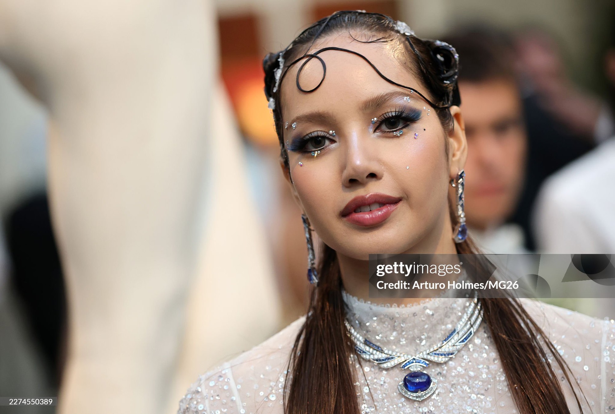 Ch&ugrave;m ảnh cận r&otilde; da thật nức l&ograve;ng của d&agrave;n sao Met Gala 2026- Ảnh 3.