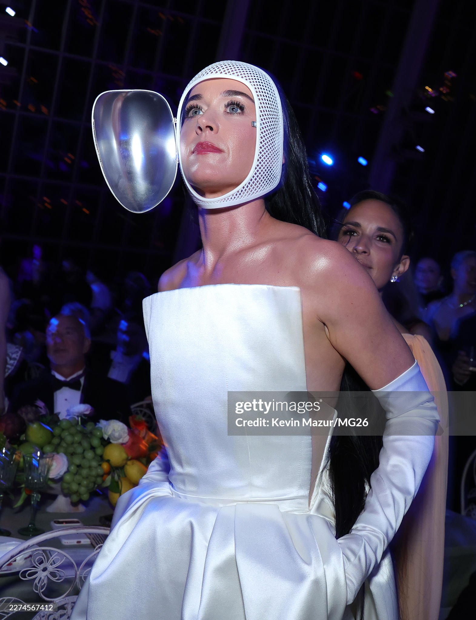 Ch&ugrave;m ảnh cận r&otilde; da thật nức l&ograve;ng của d&agrave;n sao Met Gala 2026- Ảnh 13.
