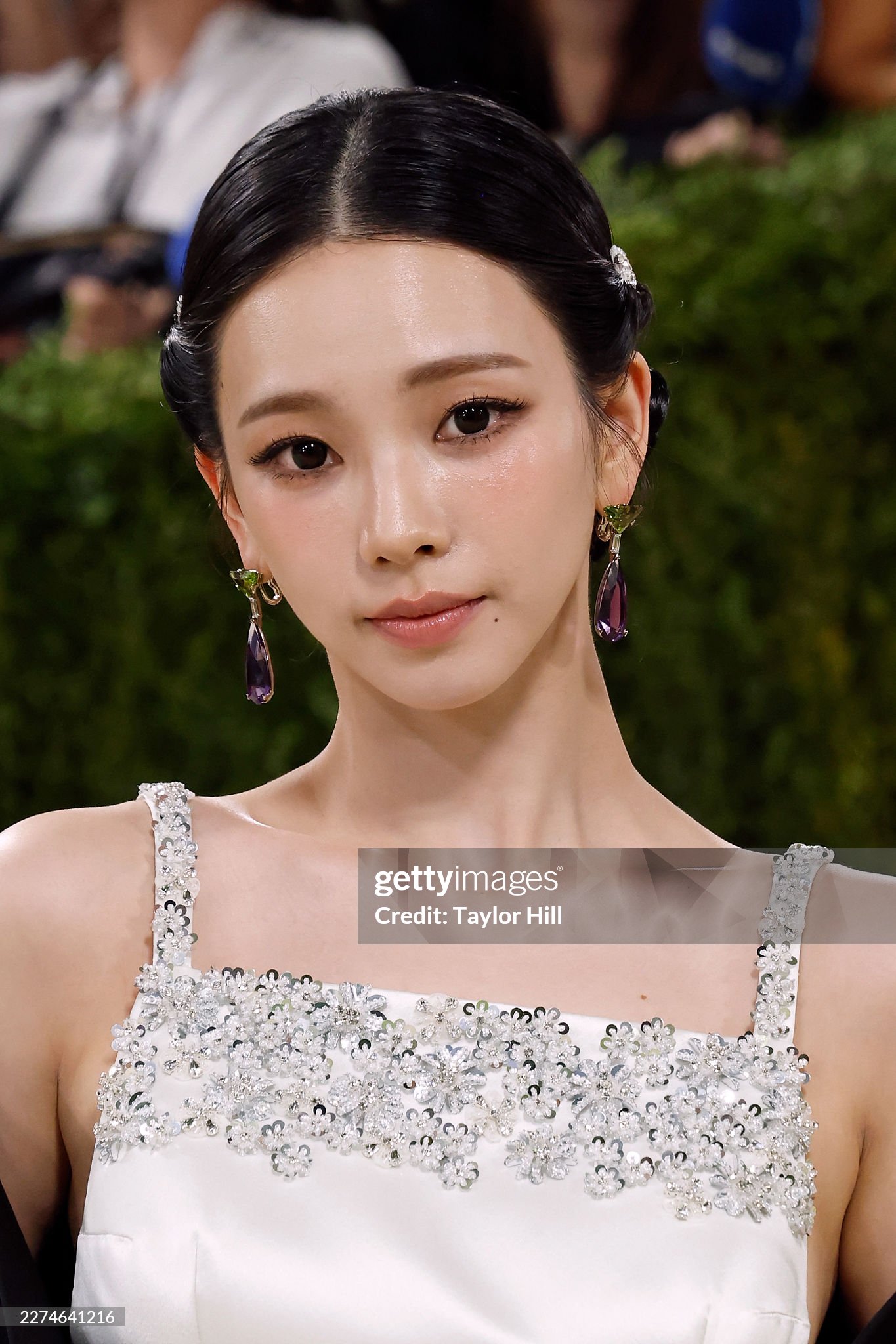 Ch&ugrave;m ảnh cận r&otilde; da thật nức l&ograve;ng của d&agrave;n sao Met Gala 2026- Ảnh 11.