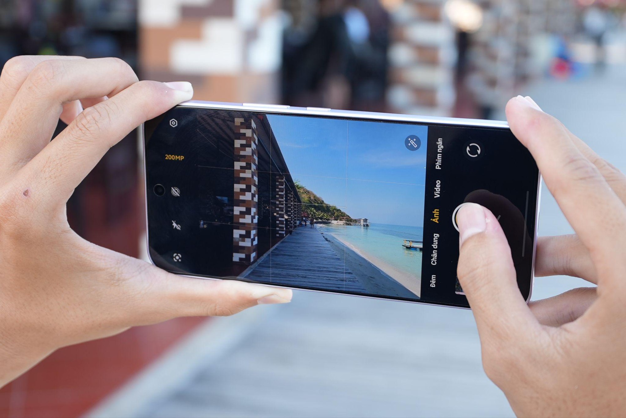 Giải m&atilde; sức h&uacute;t của vivo V70 FE: Flagship nhiếp ảnh thời thượng - Ảnh 1.