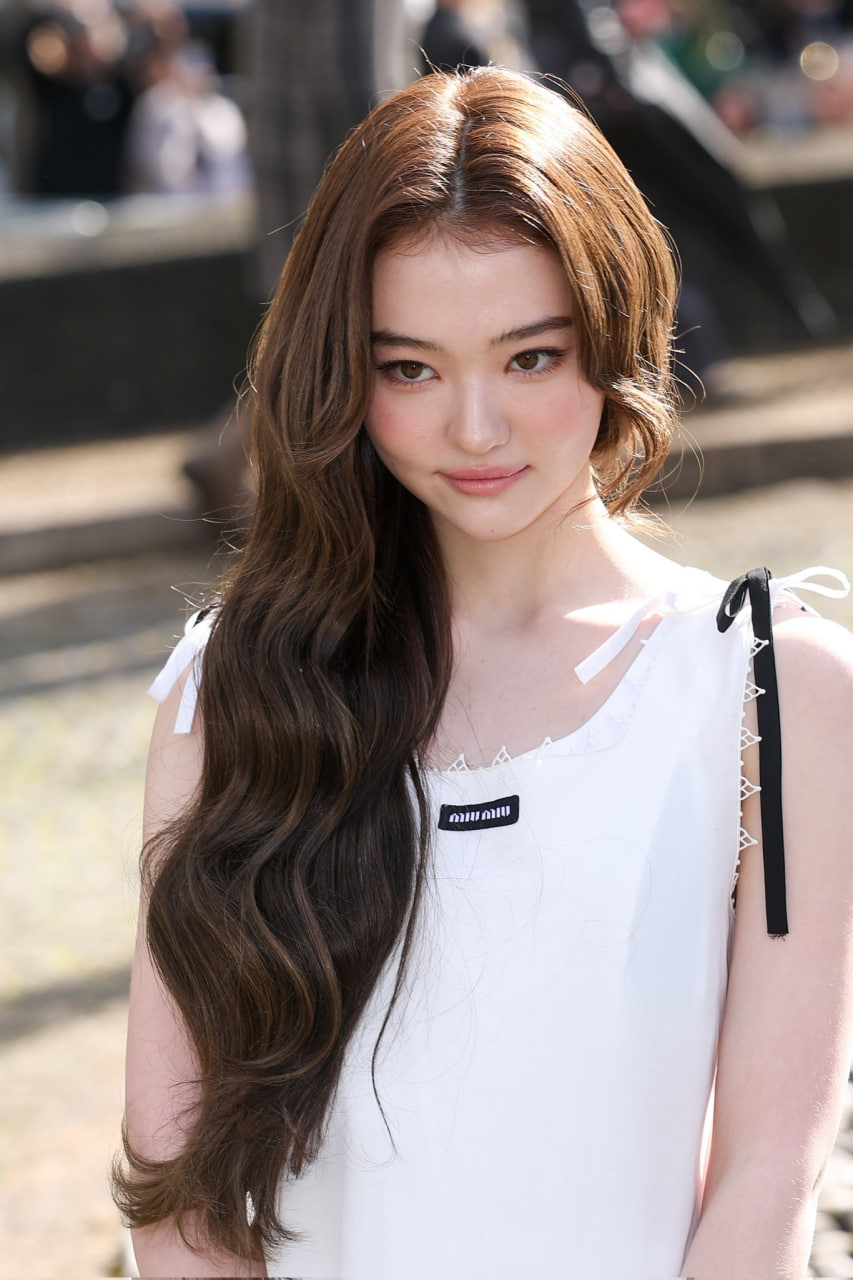 Mỹ nh&acirc;n vừa được đề cử đẹp nhất thế giới: 2 tuổi đ&atilde; nổi tiếng, nay l&agrave;m ca sĩ loay hoay m&atilde;i chưa thể hot- Ảnh 5.
