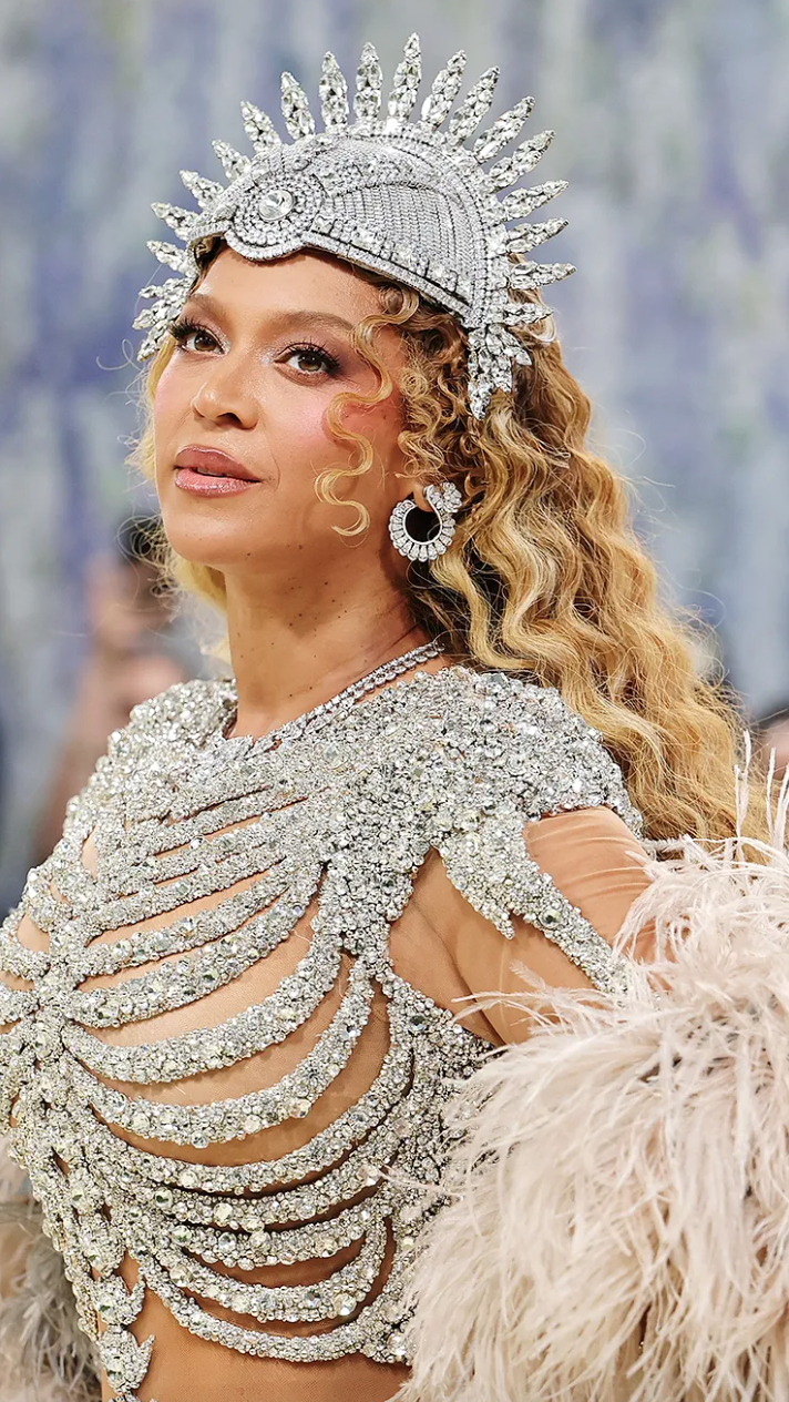 Nữ ho&agrave;ng showbiz diện chiếc v&ograve;ng cổ đắt nhất lịch sử Met Gala nhưng vẫn bị ch&ecirc; v&igrave; l&yacute; do kh&ocirc;ng tưởng- Ảnh 8.