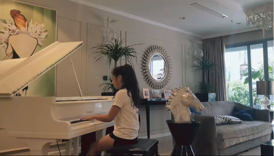 "Nam thần showbiz" cưới c&ocirc; bạn thanh mai tr&uacute;c m&atilde;: Đồng vợ đồng chồng, li&ecirc;n tục tậu bất động sản bạc tỷ- Ảnh 7.