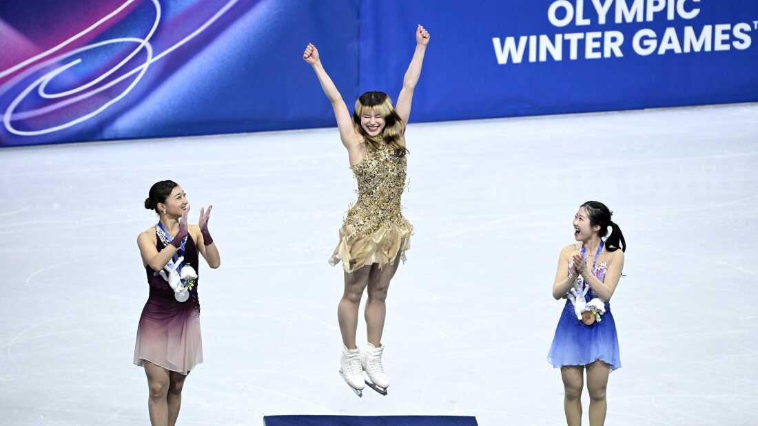 Alysa Liu bị ch&ecirc; "mặc xấu nhất" Met Gala sở hữu profile khủng: Gi&agrave;nh 2 HCV Olympic, 13 tuổi đ&atilde; v&ocirc; địch trượt băng- Ảnh 5.