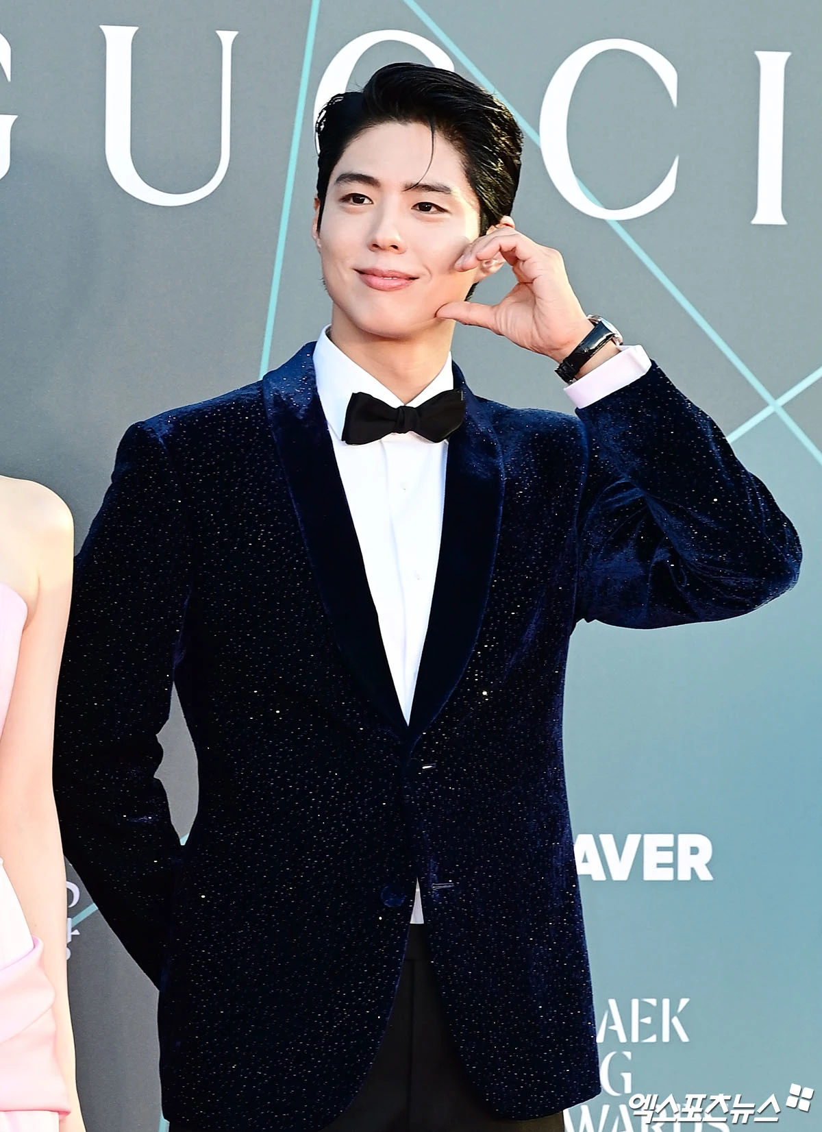 Si&ecirc;u thảm đỏ Baeksang 2026: 1 mỹ nh&acirc;n hở bạo &aacute;t cả Son Ye Jin - Yoona, Suzy xứng danh nữ thần - Ảnh 16.