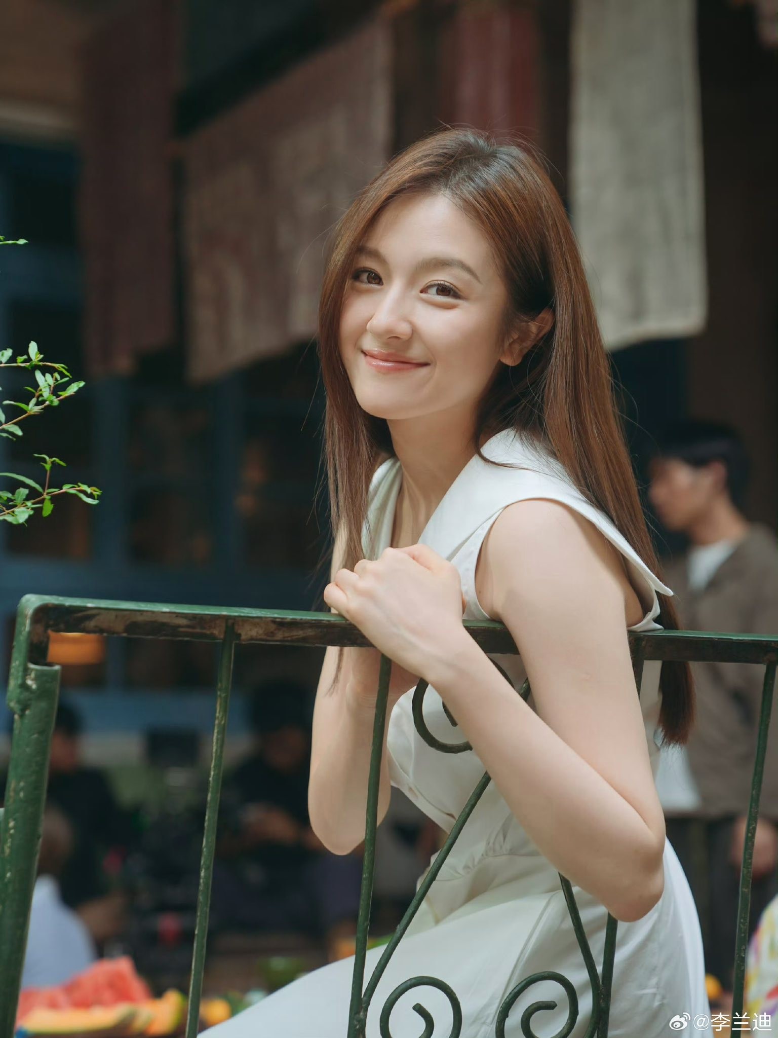 L&acirc;u rồi mới c&oacute; một diễn vi&ecirc;n đẹp tới mức l&agrave;m người ta ph&aacute;t kh&oacute;c, đến từng sợi t&oacute;c cũng lấp l&aacute;nh &aacute;nh s&aacute;ng- Ảnh 7.