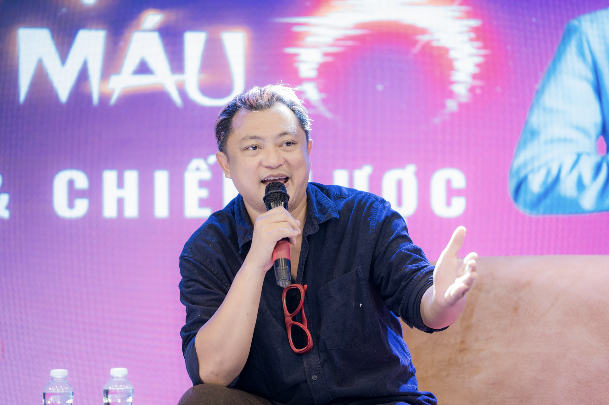 Đạo diễn Phan Gia Nhật Linh: Phim điện ảnh giờ kh&ocirc;ng cắt được 100 clip TikTok th&igrave; kh&ocirc;ng b&aacute;n được v&eacute;- Ảnh 5.