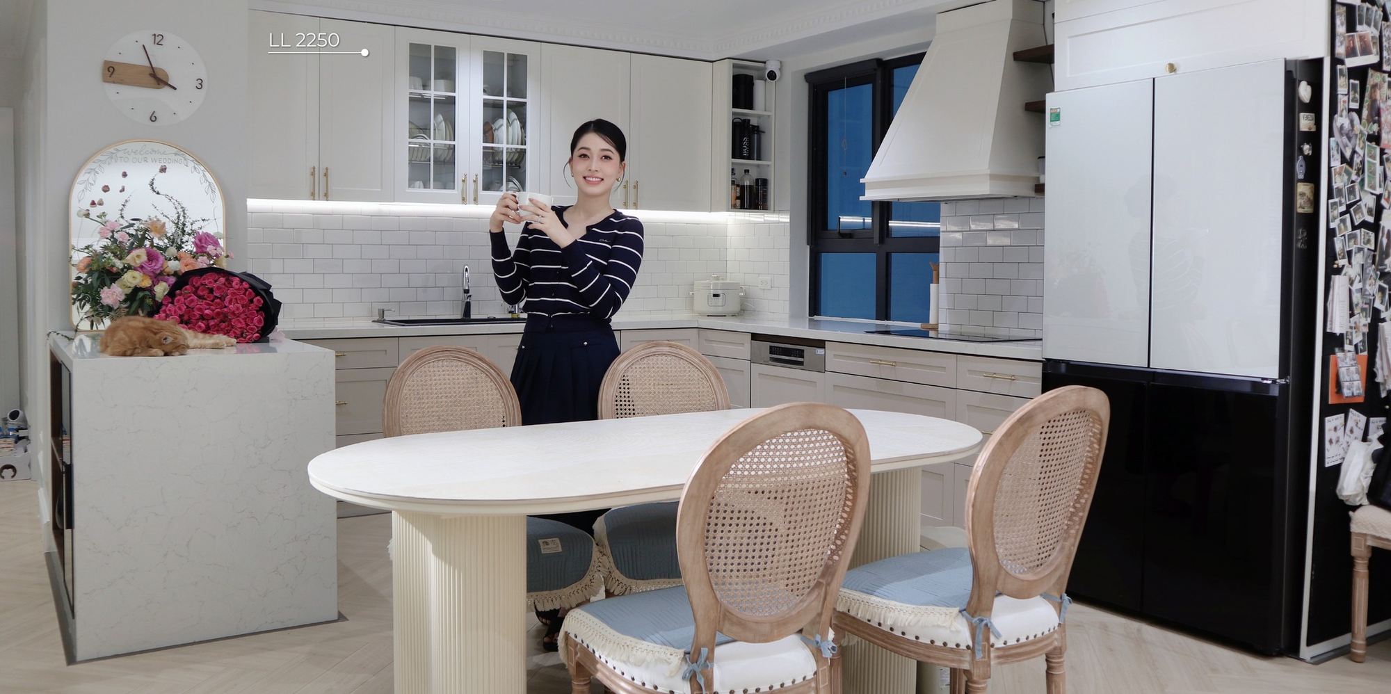 Mỹ nh&acirc;n showbiz kết h&ocirc;n với mối t&igrave;nh đầu: Ở chung cư đẹp như mộng, lại được "chồng so&aacute;i ca" tặng biệt thự view hồ si&ecirc;u đẳng cấp- Ảnh 14.