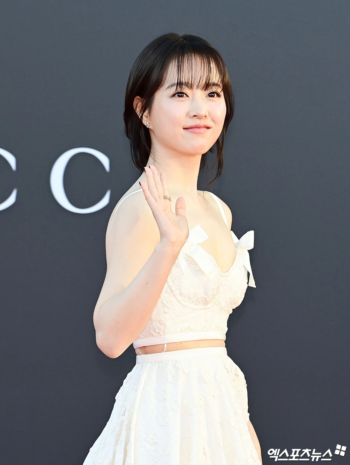 Si&ecirc;u thảm đỏ Baeksang 2026: 1 mỹ nh&acirc;n hở bạo &aacute;t cả Son Ye Jin - Yoona, Suzy xứng danh nữ thần - Ảnh 24.