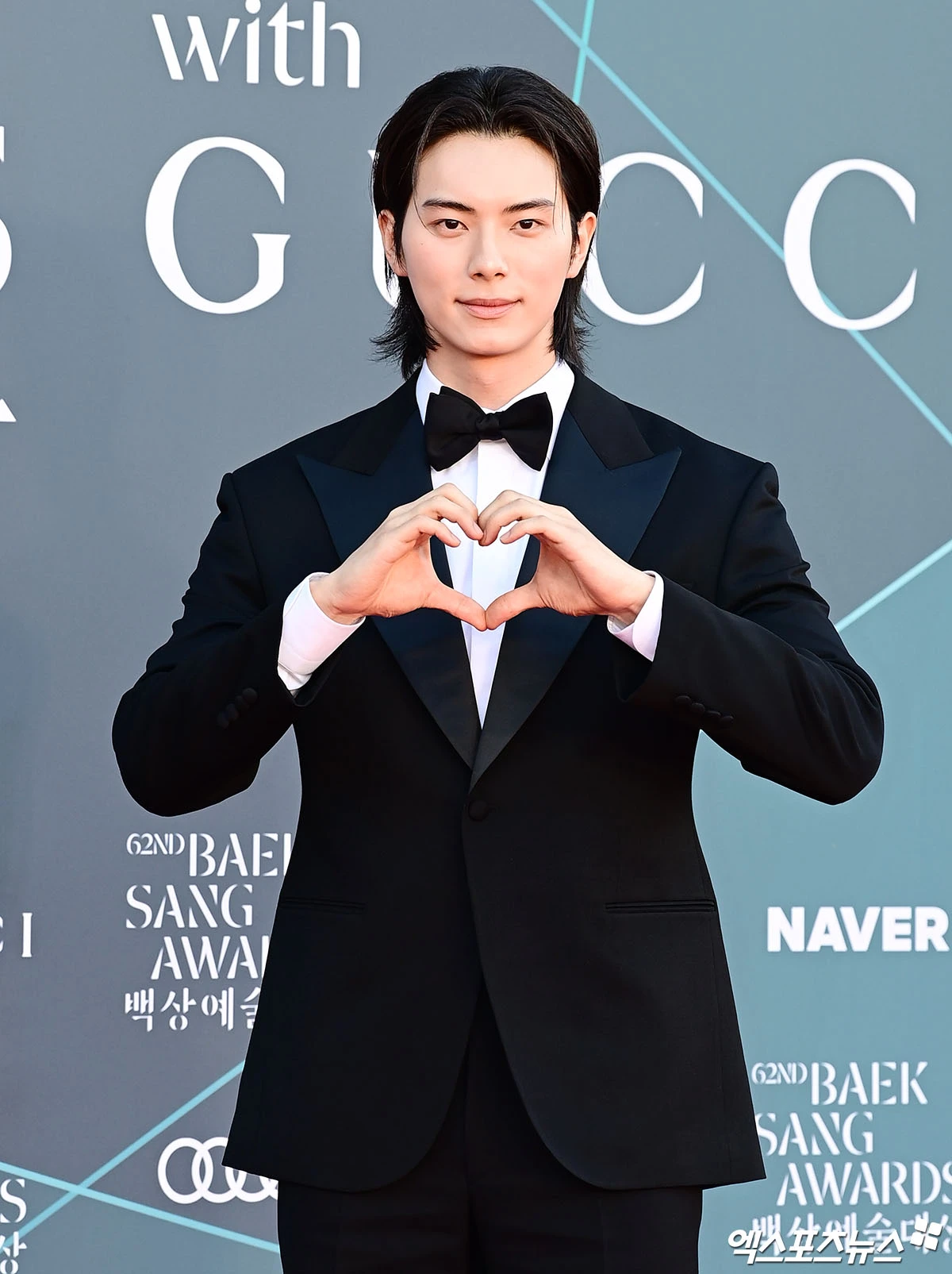 Si&ecirc;u thảm đỏ Baeksang 2026: 1 mỹ nh&acirc;n hở bạo &aacute;t cả Son Ye Jin - Yoona, Suzy xứng danh nữ thần - Ảnh 32.