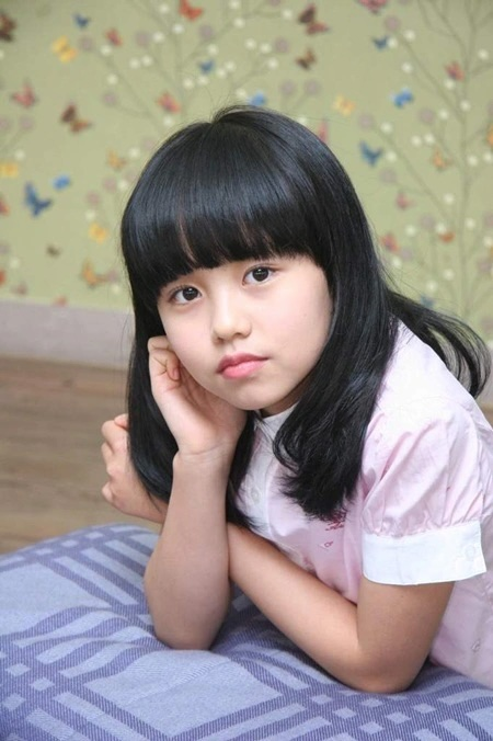 "Tiểu Son Ye Jin" xuất hiện g&acirc;y sốt Baeksang, c&agrave;ng lớn c&agrave;ng xinh ng&acirc;y ngất!- Ảnh 6.