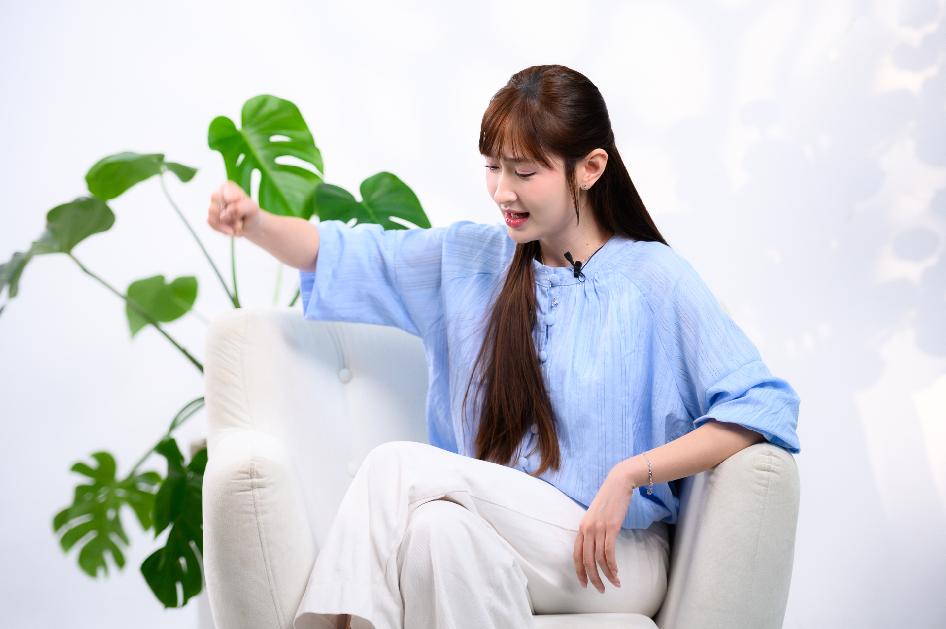 Trang của Bước Ch&acirc;n V&agrave;o Đời: 2 năm v&ocirc; danh đến mức ngại họp lớp, vừa nổi tiếng bố mẹ đ&atilde; in ảnh d&aacute;n khắp qu&aacute;n b&uacute;n b&ograve; - Ảnh 6.