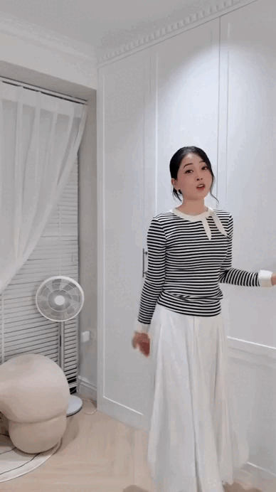 Mỹ nh&acirc;n showbiz kết h&ocirc;n với mối t&igrave;nh đầu: Ở chung cư đẹp như mộng, lại được "chồng so&aacute;i ca" tặng biệt thự view hồ si&ecirc;u đẳng cấp- Ảnh 19.