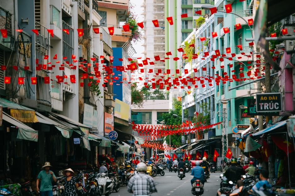 H&agrave;ng ngh&igrave;n người c&ugrave;ng Bia Saigon Kết N&ecirc;n Lễ Lớn&rdquo; với chuỗi sự kiện b&ugrave;ng nổ tại TP. Hồ Ch&iacute; Minh v&agrave; Cần Thơ - Ảnh 1.