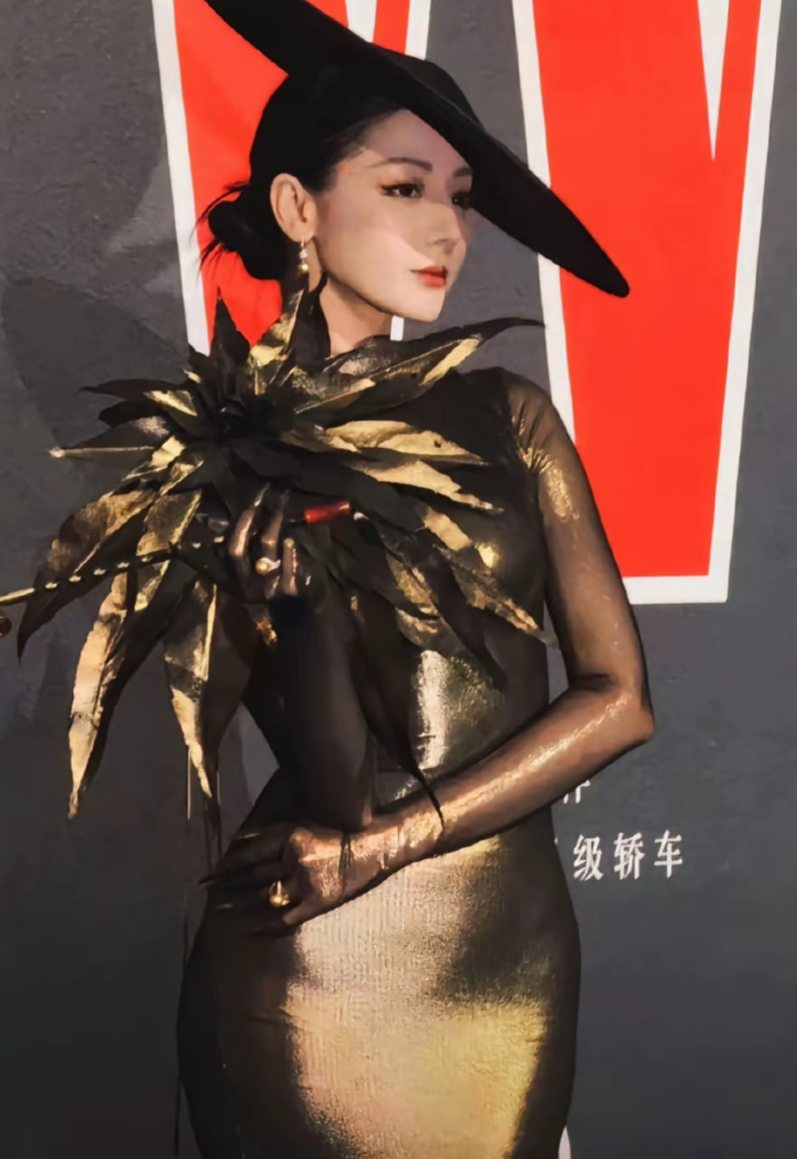 Địch Lệ Nhiệt Ba hot rần rần d&ugrave; kh&ocirc;ng dự Met Gala- Ảnh 2.