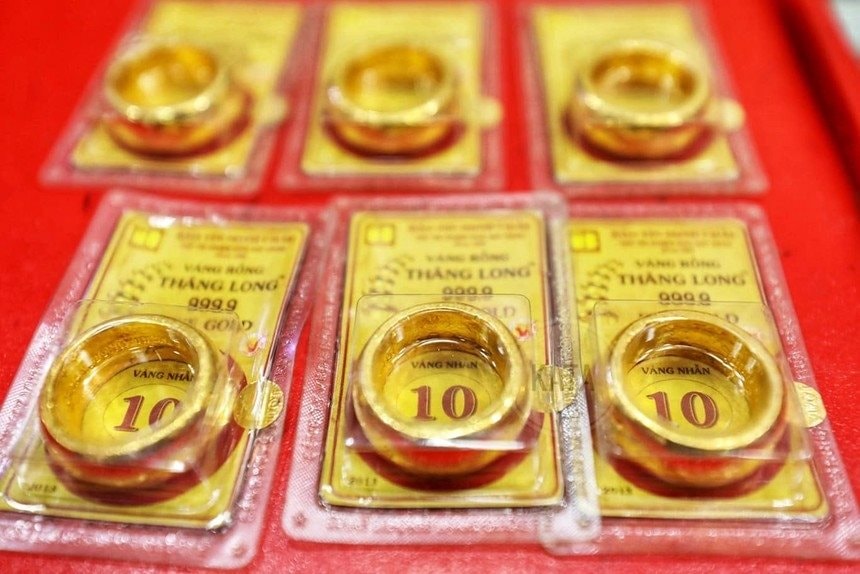Gi&aacute; v&agrave;ng h&ocirc;m nay "vững như b&agrave;n thạch", SJC v&agrave; nhẫn bảo to&agrave;n th&agrave;nh quả sau c&uacute; tăng tốc "bung n&oacute;c"- Ảnh 1.