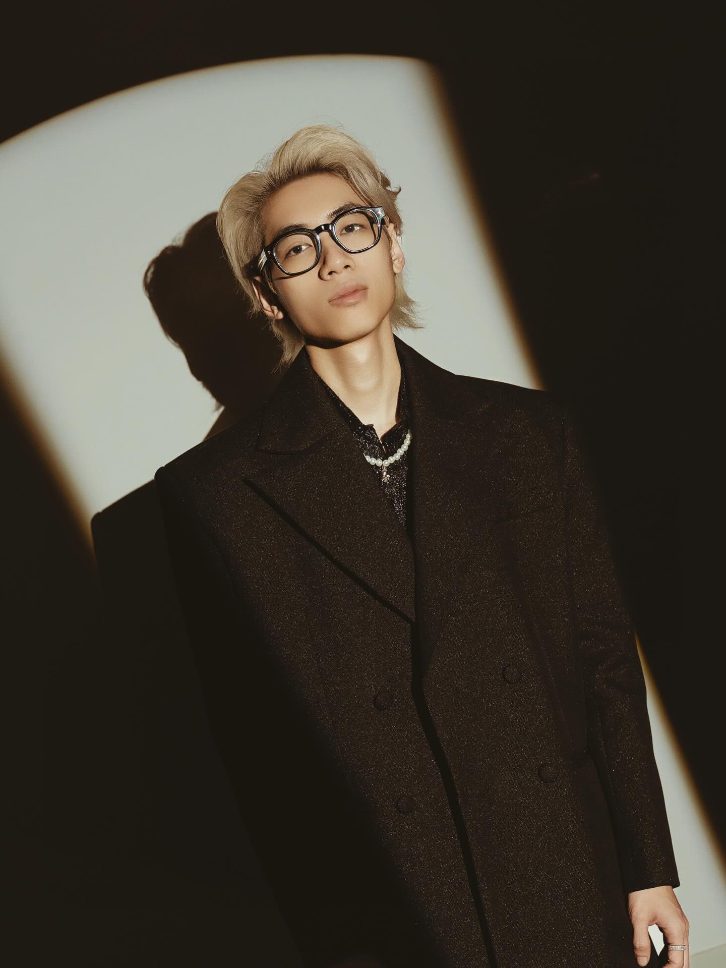 Sơn T&ugrave;ng M-TP chưa comeback m&agrave; 1 sao nam đ&atilde; phải nhận "gạch đ&aacute;"- Ảnh 4.