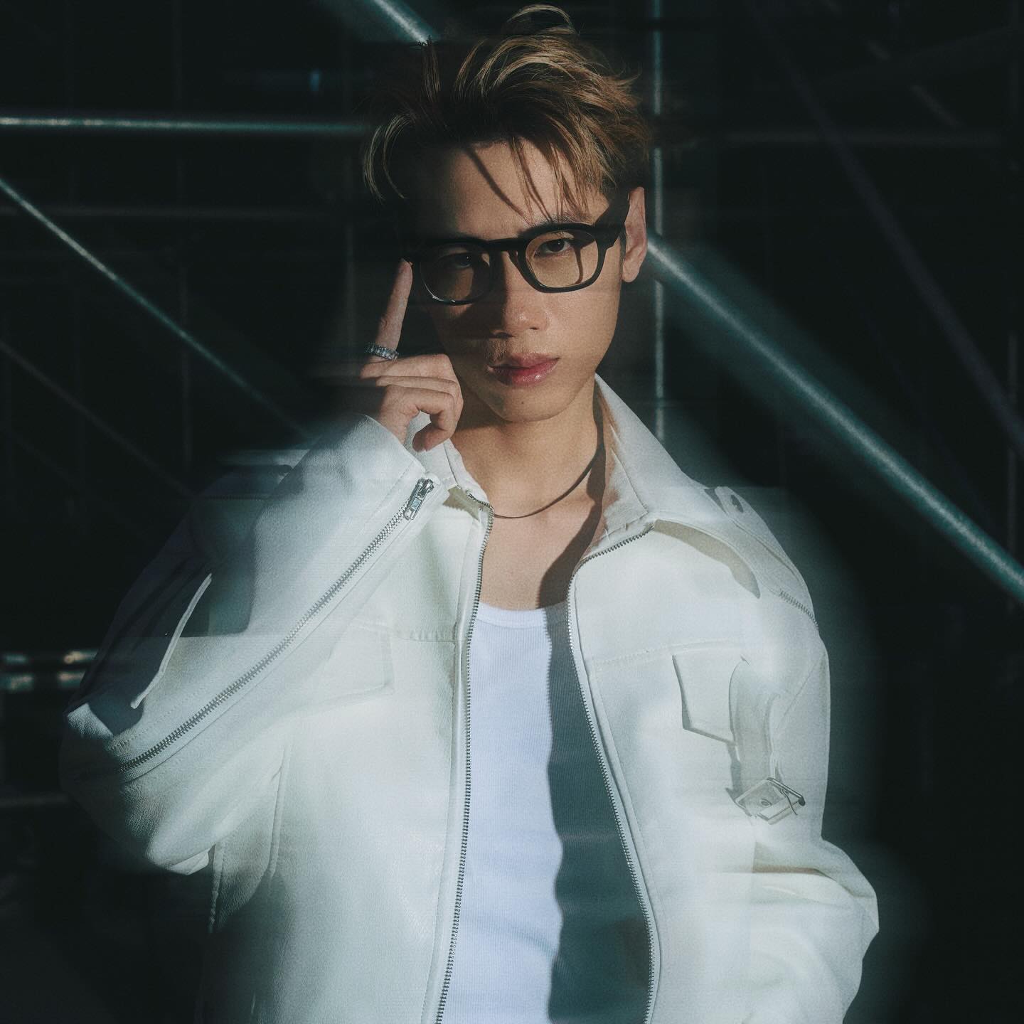 Sơn T&ugrave;ng M-TP chưa comeback m&agrave; 1 sao nam đ&atilde; phải nhận "gạch đ&aacute;"- Ảnh 1.