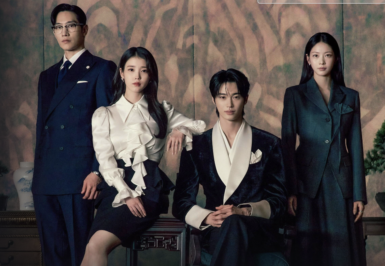 MXH náo loạn vì cảnh 18+ của IU và Byeon Woo Seok, chuyến này Lee Jong Suk tức chết mất thôi- Ảnh 1. MXH náo loạn vì cảnh 18+ của IU và Byeon Woo Seok, chuyến này Lee Jong Suk tức chết mất thôi- Ảnh 1.