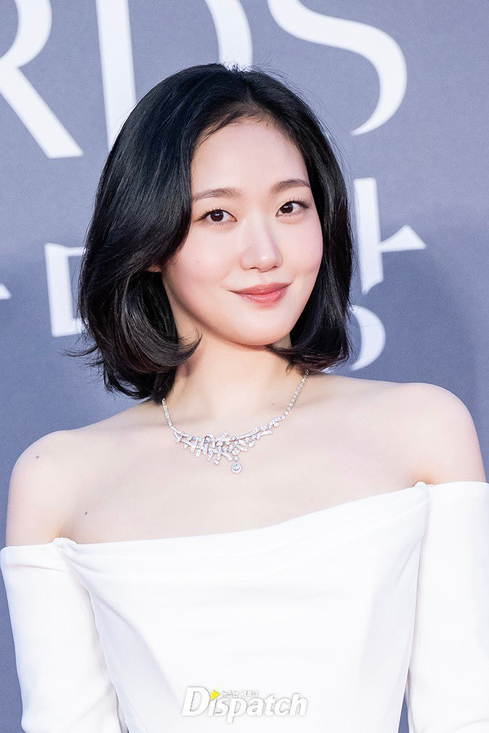 Tưởng Yoona v&agrave; Suzy l&agrave; mỹ nh&acirc;n đẹp nhất Baeksang, ai ngờ đ&acirc;u c&ograve;n c&oacute; người xuất sắc hơn, fan được dịp rửa mắt- Ảnh 4.