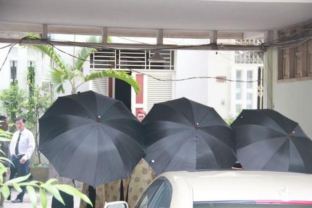 Ma Ran Đ&ocirc; thoải m&aacute;i lộ diện, Tăng Thanh H&agrave; quyết che &ocirc; đen k&iacute;n bưng tại tiệc đ&oacute;ng m&aacute;y Ho&agrave;ng Hậu Cuối C&ugrave;ng- Ảnh 6.