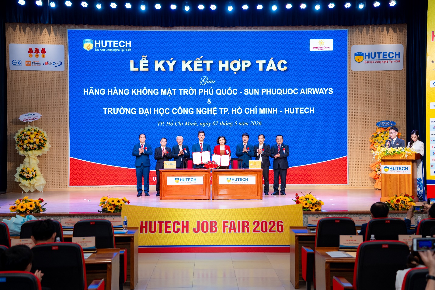 179 doanh nghiệp đồng h&agrave;nh, HUTECH Job Fair 2026 th&agrave;nh điểm hẹn tuyển dụng quy m&ocirc; lớn - Ảnh 5.