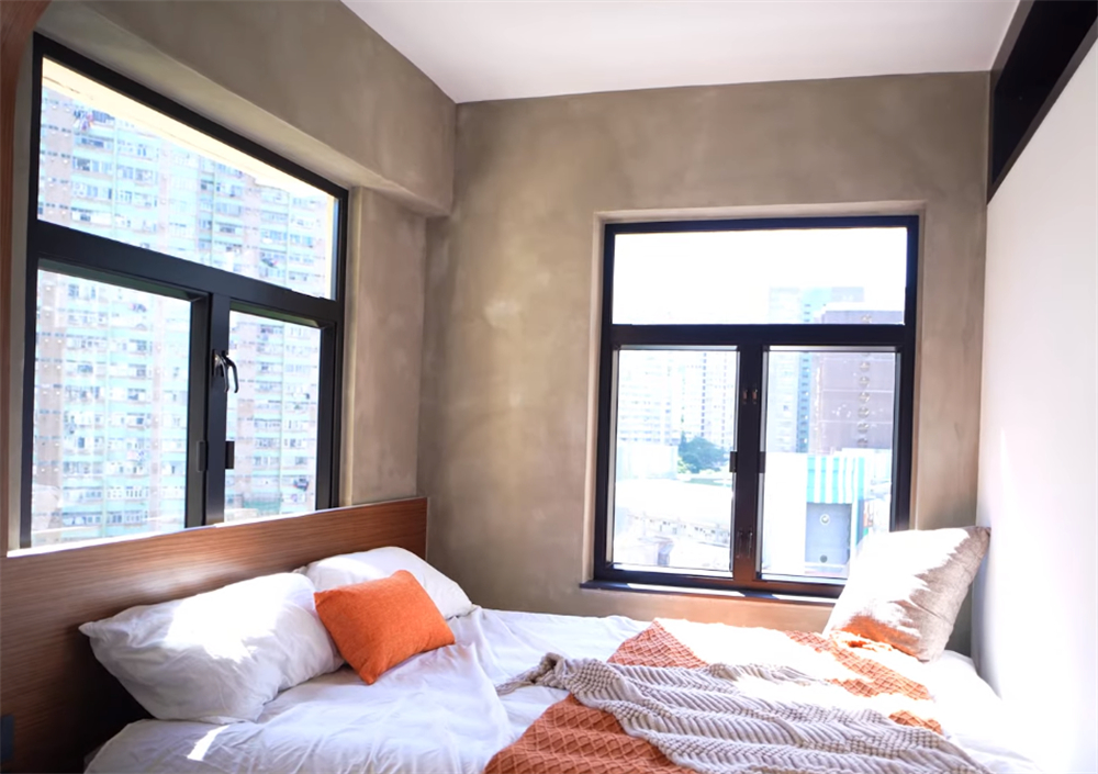 Cặp vợ chồng cải tạo căn hộ 24m&sup2; với 7 cửa sổ: Đổi chỗ bếp v&agrave; nh&agrave; tắm, bỏ lu&ocirc;n sofa m&agrave; nh&agrave; vẫn tho&aacute;ng bất ngờ- Ảnh 9.