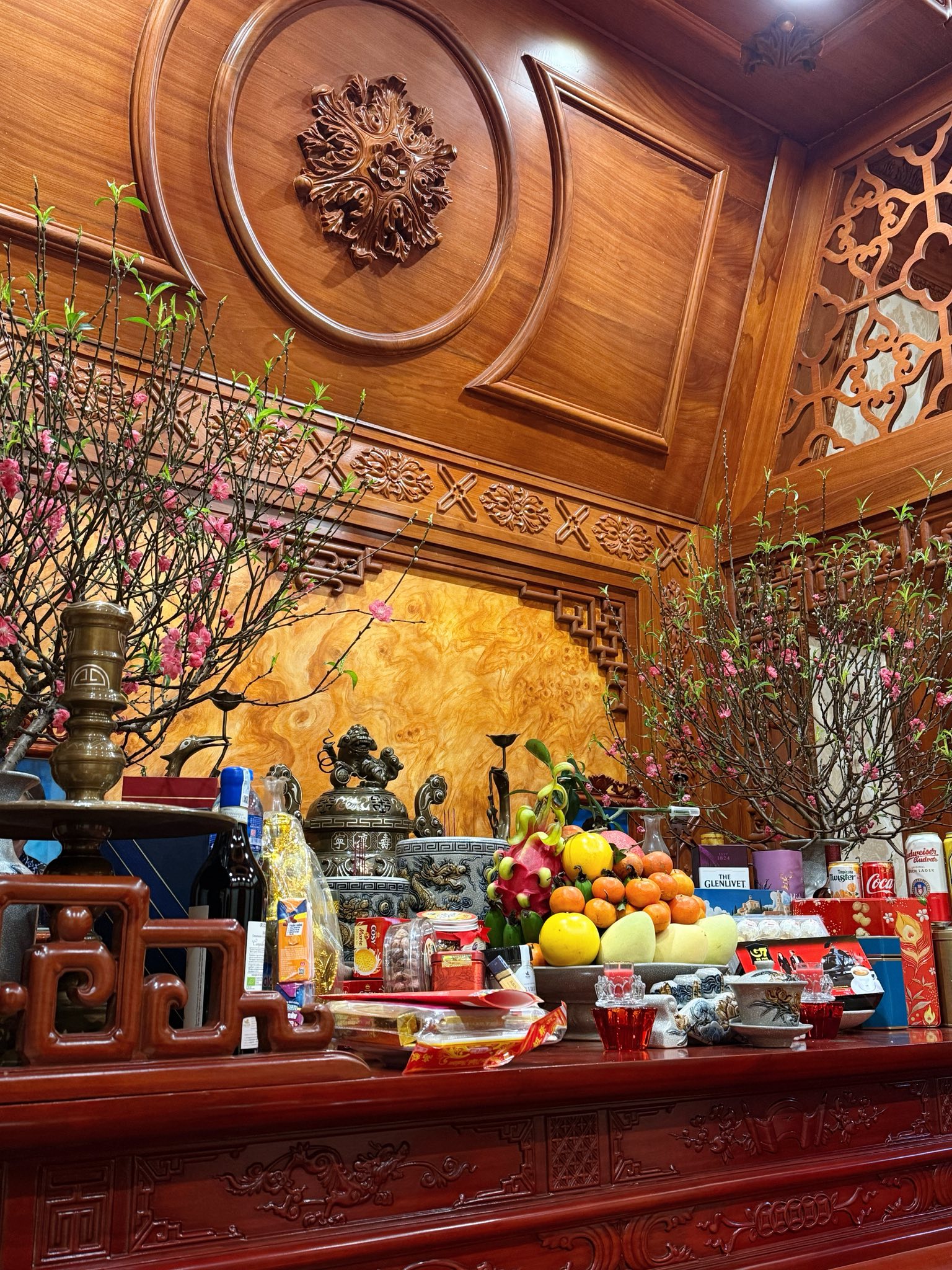 "Ph&uacute; b&agrave;" 34 tuổi trẻ đẹp như g&aacute;i 18: Được chồng y&ecirc;u chiều, sống cuộc đời xa hoa trong dinh thự S&agrave;i th&agrave;nh lộng lẫy- Ảnh 12.