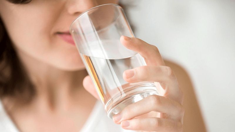 Đau bụng suốt nhiều th&aacute;ng, người đ&agrave;n &ocirc;ng 43 tuổi sốc nặng khi b&aacute;c sĩ gắp ra thứ "đ&aacute;ng sợ" trong bụng - Ảnh 2.