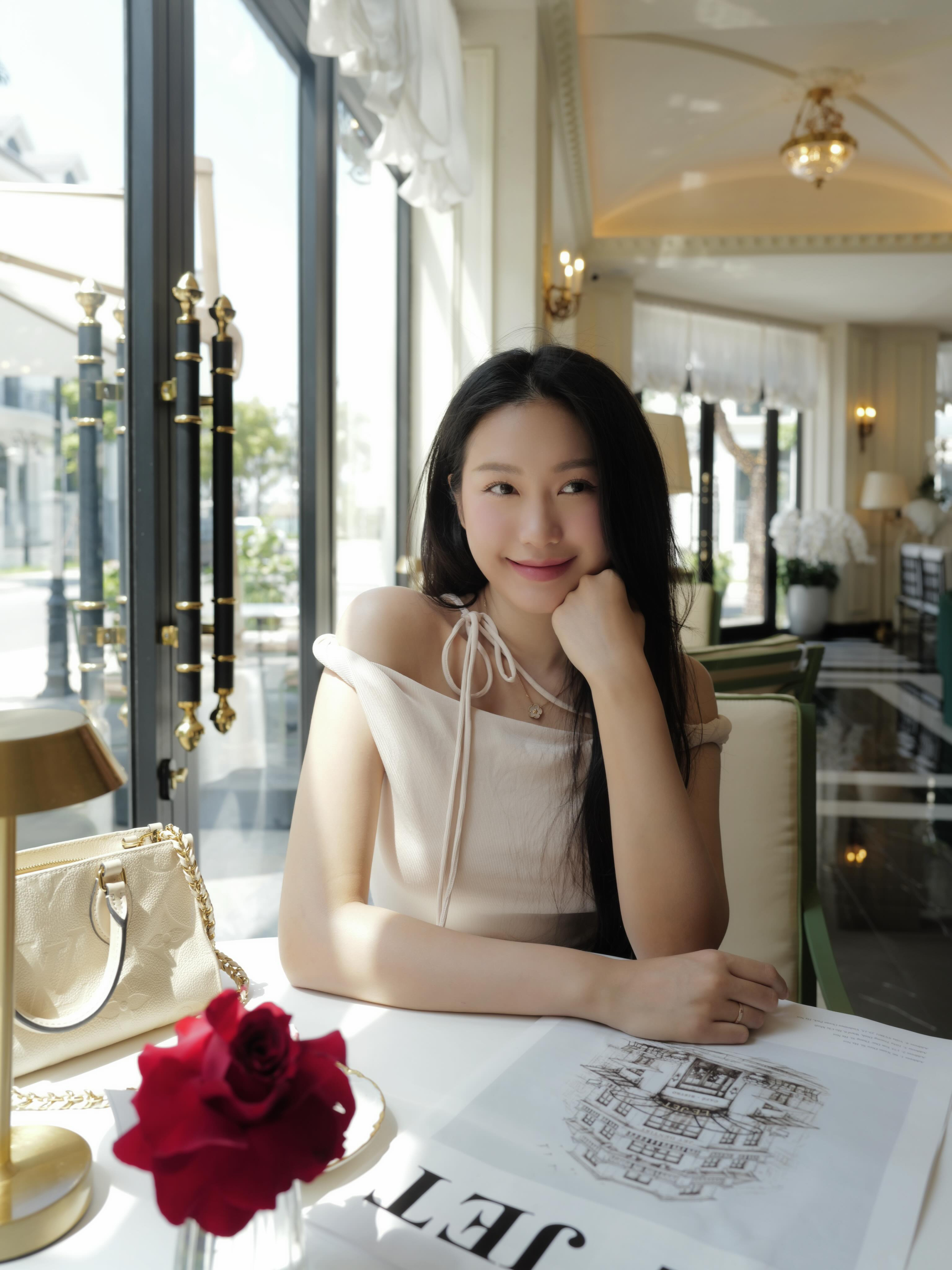 Loạt ảnh hồi b&eacute; của hội tiểu thư Việt đang "chiếm s&oacute;ng": H&oacute;a ra vibe nh&agrave; gi&agrave;u mấy chục năm trước l&agrave; đ&acirc;y - Ảnh 27.