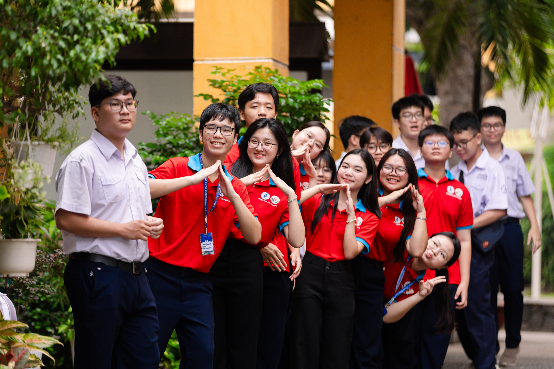"Thấu hiểu cảm x&uacute;c để biết sống y&ecirc;u thương" - Lại l&agrave; một năm đề Văn thi v&agrave;o lớp 10 của TP.HCM hay v&agrave; rất trendy! - Ảnh 5.