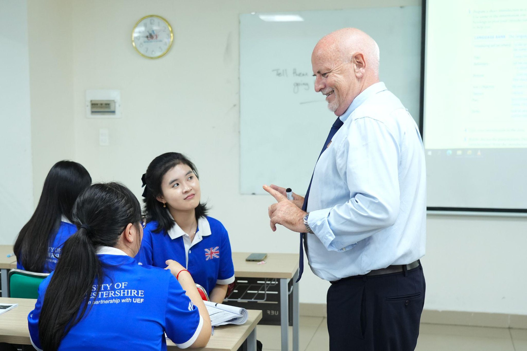 Học Cử nh&acirc;n quốc tế tại Gloucestershire Vietnam: Lợi thế từ đội ngũ giảng vi&ecirc;n nước ngo&agrave;i - Ảnh 1.