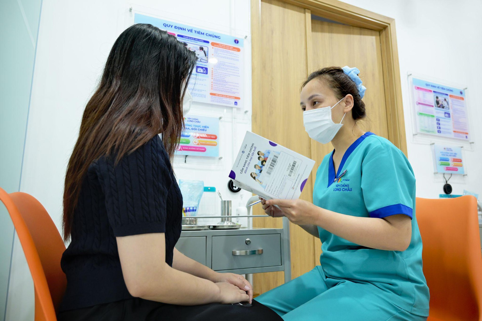 Bộ Y tế mở rộng danh mục tiêm chủng bắt buộc, bổ sung bệnh do HPV - Ảnh 1. Bộ Y tế mở rộng danh mục tiêm chủng bắt buộc, bổ sung bệnh do HPV - Ảnh 1.