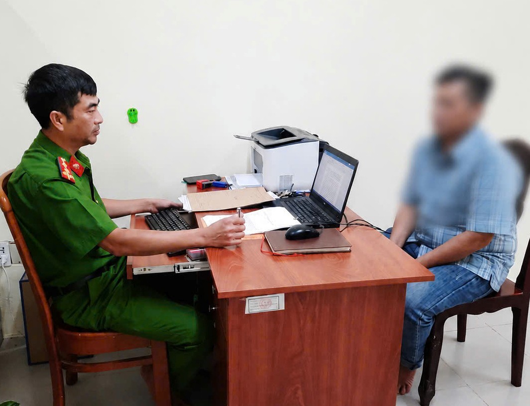 Cảnh báo bẫy "tín dụng đen" trong khu công nghiệp- Ảnh 2. Cảnh báo bẫy "tín dụng đen" trong khu công nghiệp- Ảnh 2.