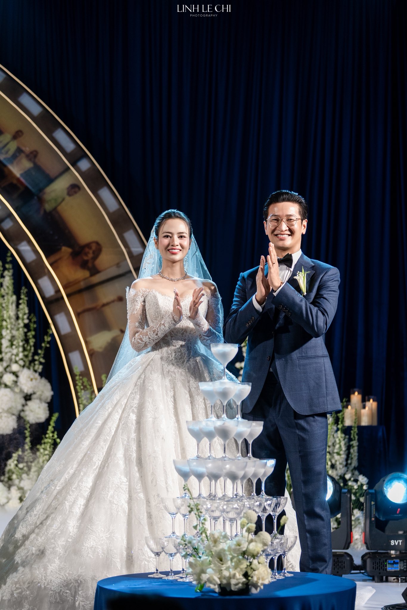 Cặp đ&ocirc;i Vbiz b&iacute; mật kết h&ocirc;n 4 năm m&agrave; kh&ocirc;ng ai biết, tướng phu th&ecirc; r&otilde; mồn một như đ&uacute;c ra từ một khu&ocirc;n- Ảnh 4.