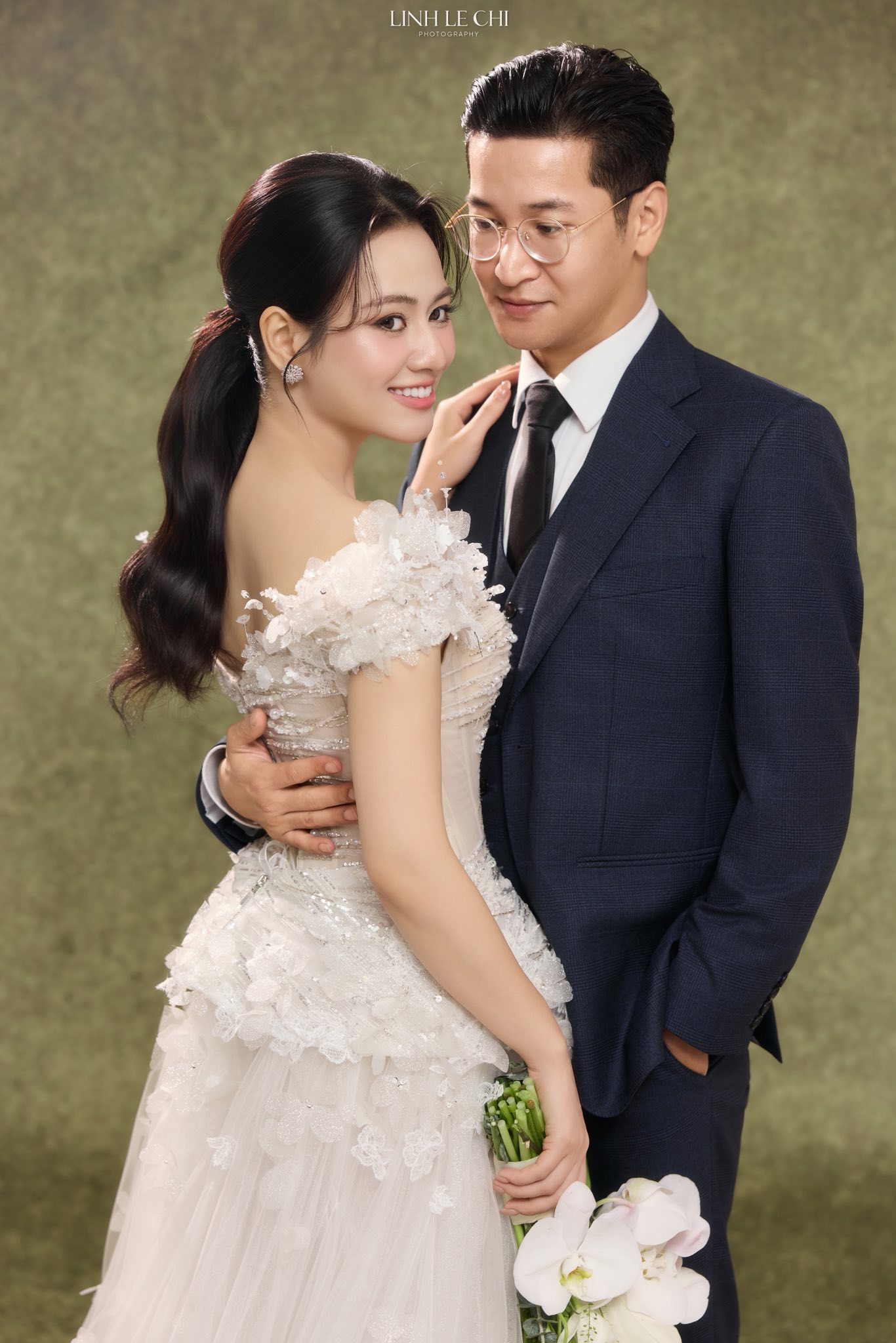Cặp đ&ocirc;i Vbiz b&iacute; mật kết h&ocirc;n 4 năm m&agrave; kh&ocirc;ng ai biết, tướng phu th&ecirc; r&otilde; mồn một như đ&uacute;c ra từ một khu&ocirc;n- Ảnh 6.