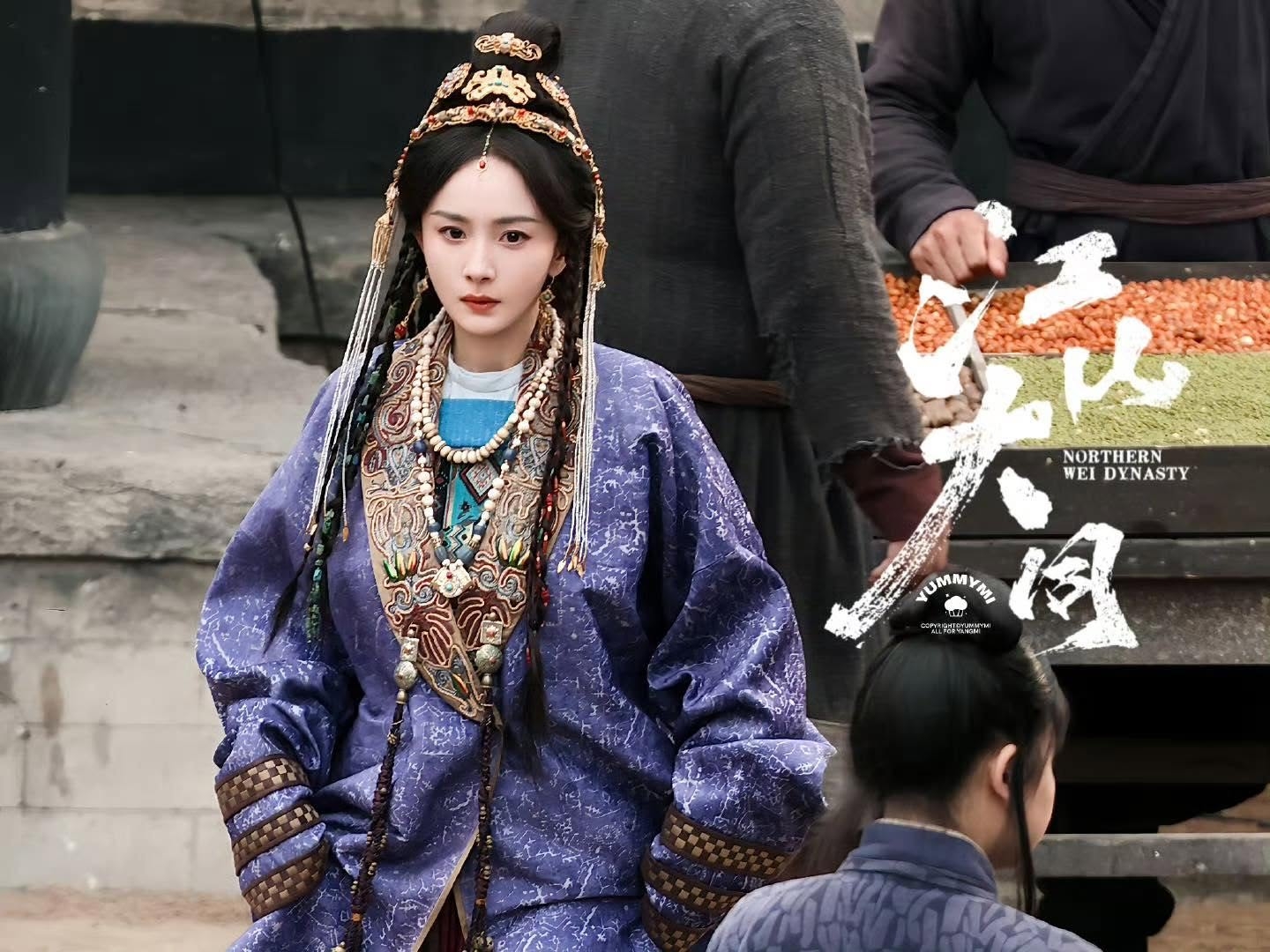 40 tuổi m&agrave; như mới hơn 20 th&igrave; chỉ c&oacute; &ldquo;y&ecirc;u qu&aacute;i&rdquo;: Visual như bạch ngọc đi&ecirc;u khắc, mỹ nh&acirc;n h&agrave;ng real phải vậy- Ảnh 8.