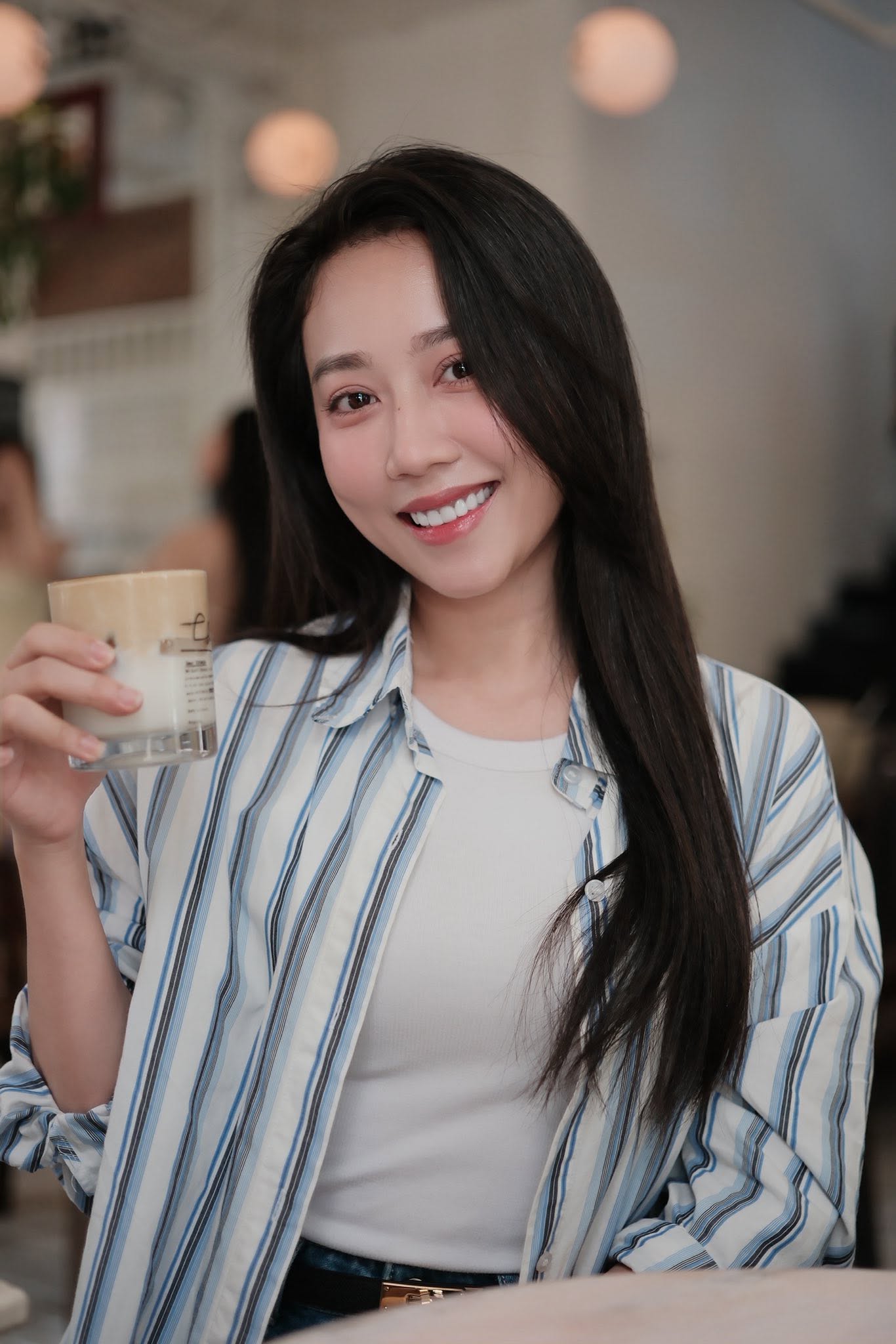 "Mợ Hai" đang hot nhất m&agrave;n ảnh Việt: Nổi tiếng sau 1 đ&ecirc;m nhờ Sơn T&ugrave;ng , từng hẹn h&ograve; cầu thủ Tiến Linh- Ảnh 4.