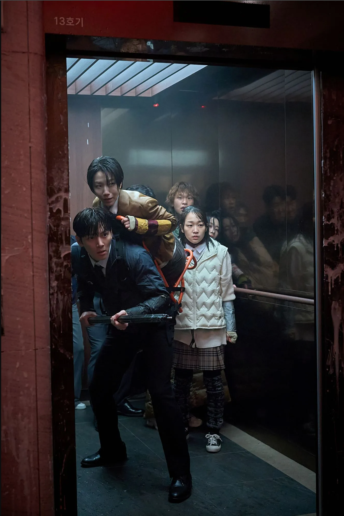 10 năm mới lại có phim Hàn hay như Train to Busan: Nữ chính là "phao chống flop", cơn lốc quét ngang toàn cầu- Ảnh 3. 10 năm mới lại có phim Hàn hay như Train to Busan: Nữ chính là "phao chống flop", cơn lốc quét ngang toàn cầu- Ảnh 3.
