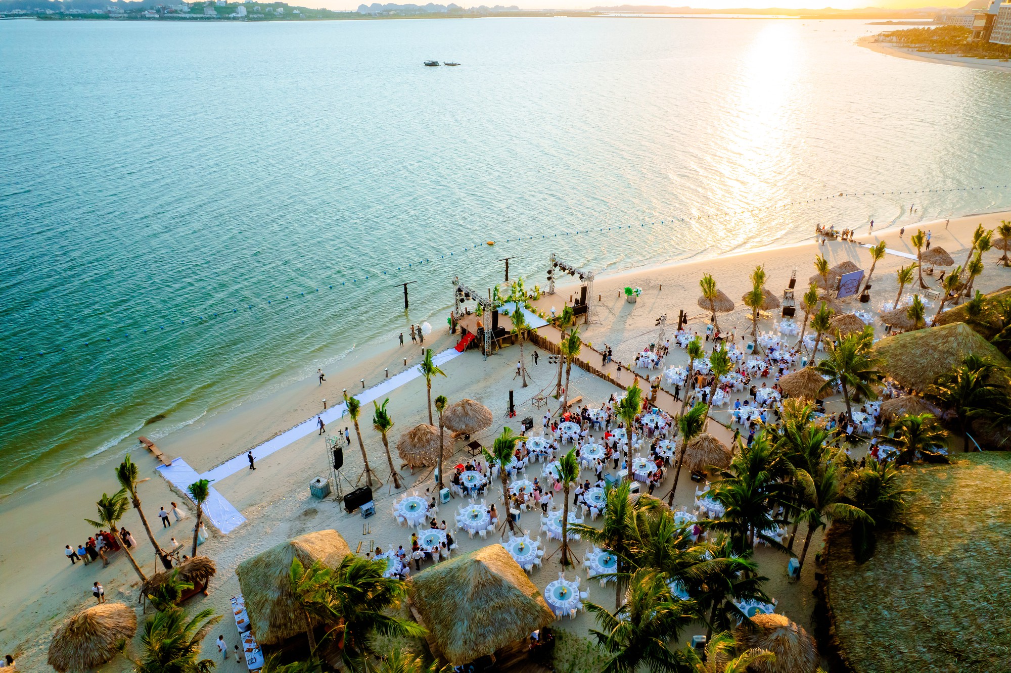 Halong Marina: từ đô thị đáng sống đến hệ sinh thái tạo dòng tiền - Ảnh 2. Halong Marina: từ đô thị đáng sống đến hệ sinh thái tạo dòng tiền - Ảnh 2.