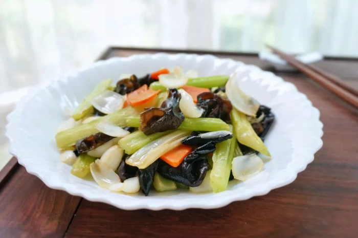 Th&aacute;ng 6 l&agrave; m&ugrave;a ho&agrave;n hảo để thưởng thức 3 m&oacute;n ăn n&agrave;y: Dễ nấu, ngon miệng lại bổ phổi, giải độc v&agrave; chống lại vi khuẩn - Ảnh 1.