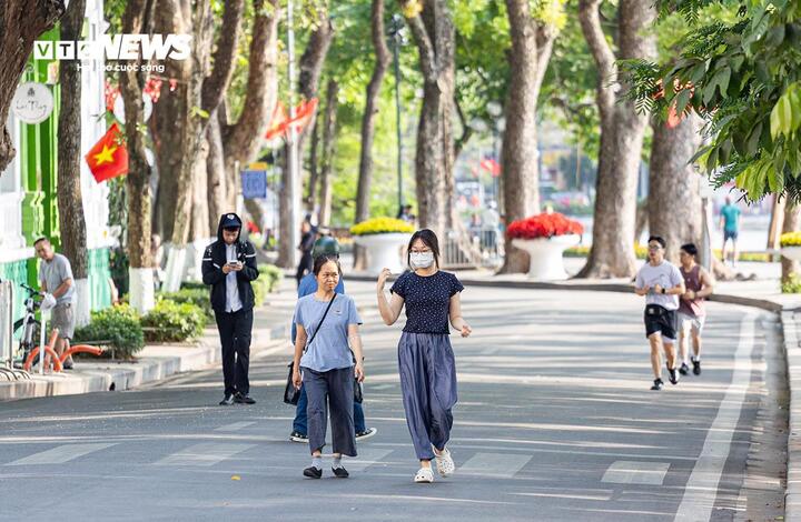 Dự b&aacute;o thời tiết ng&agrave;y 10/6: H&agrave; Nội trời nắng, nhiệt độ tăng trở lại- Ảnh 1.
